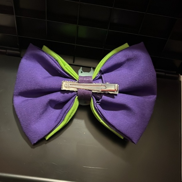 Disney’s Maleficent bow - Picture 2 of 4
